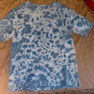 Washer out multi blue colored tshirt, size small but fits like a baggy medium